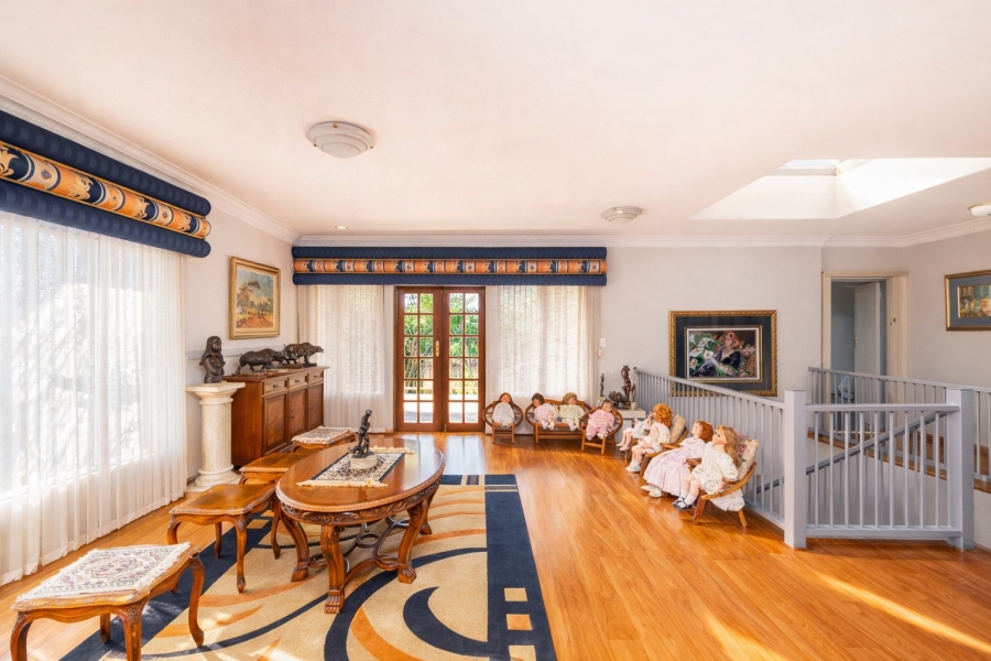 5 Bedroom Property for Sale in Meerhof North West